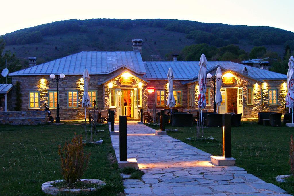 Linouria Hotel Nymfaio Luaran gambar
