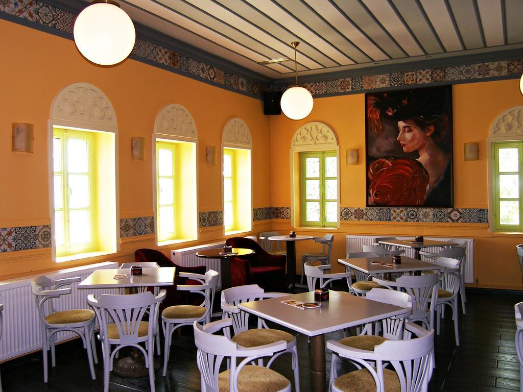 Linouria Hotel Nymfaio Luaran gambar