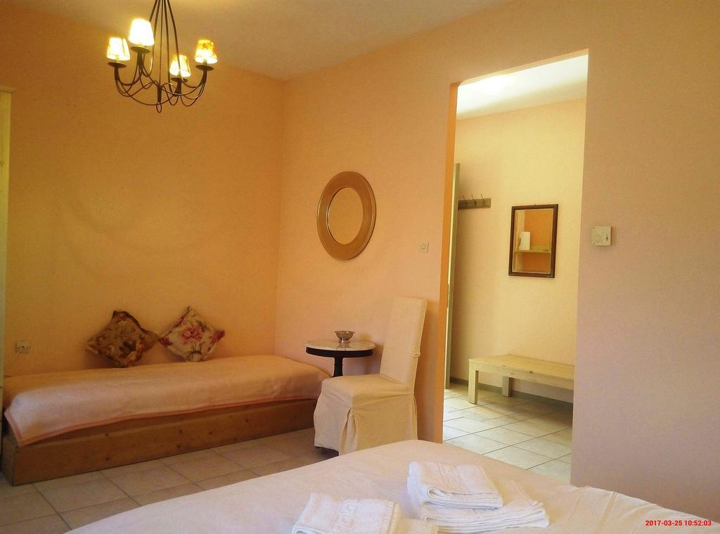 Linouria Hotel Nymfaio Luaran gambar