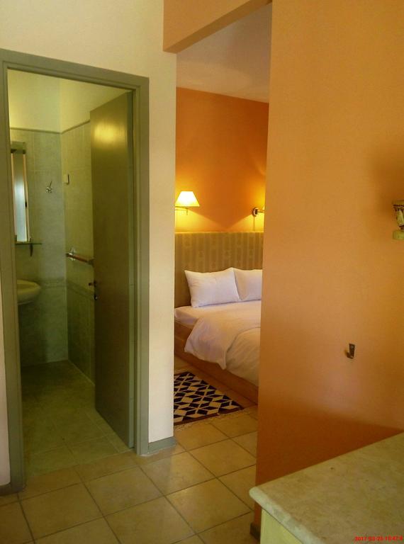 Linouria Hotel Nymfaio Luaran gambar