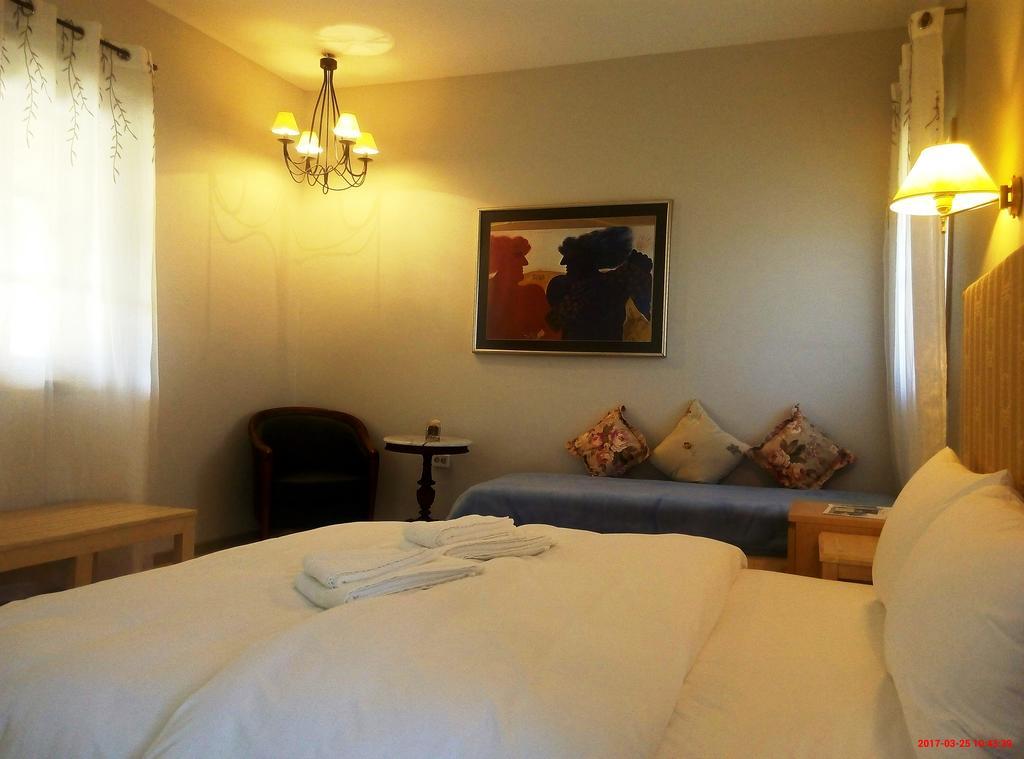 Linouria Hotel Nymfaio Luaran gambar