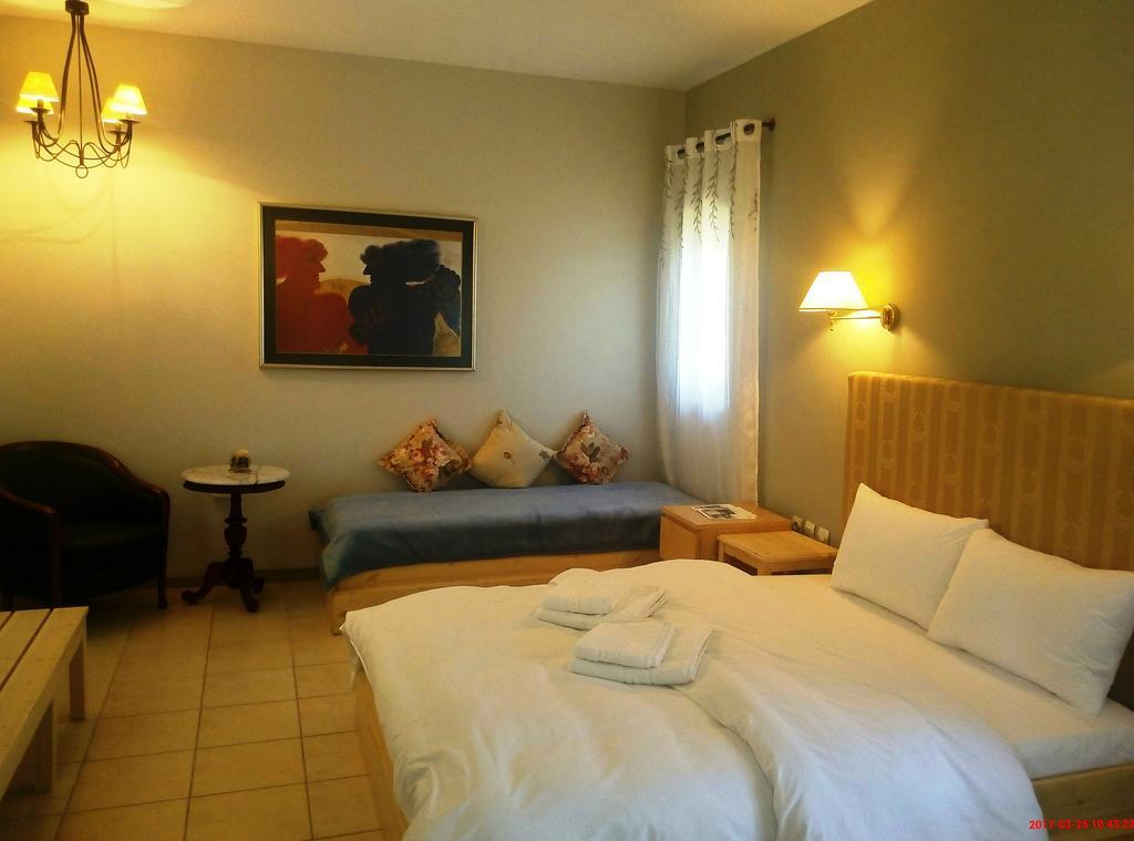 Linouria Hotel Nymfaio Luaran gambar